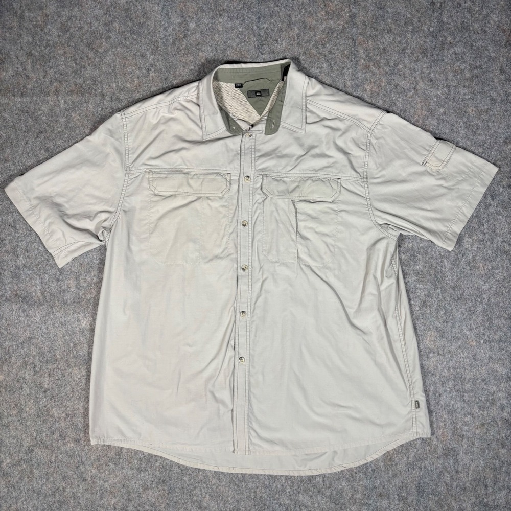 REI Sahara Shirt‎ Mens XL Tan Vented Short Sleeve UPF 50+ Hiking Utility 693221